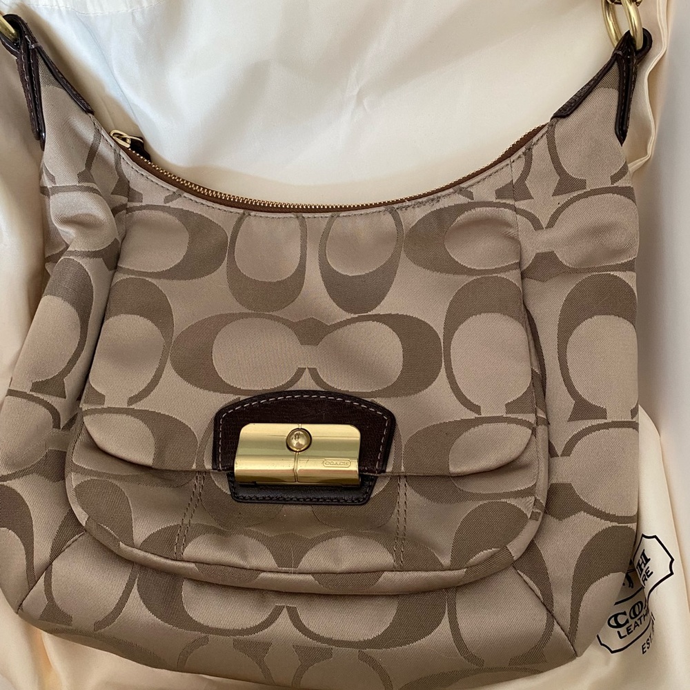 Coach authentic handbag